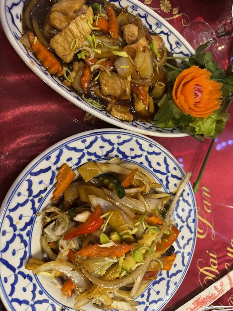 Porc Au Caramel Avec Légumes Sautés